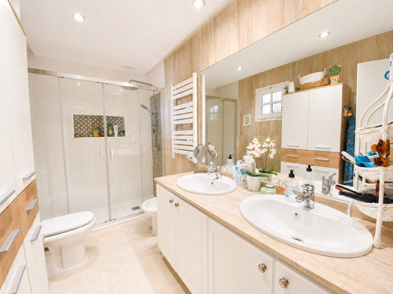 Baño principal 1